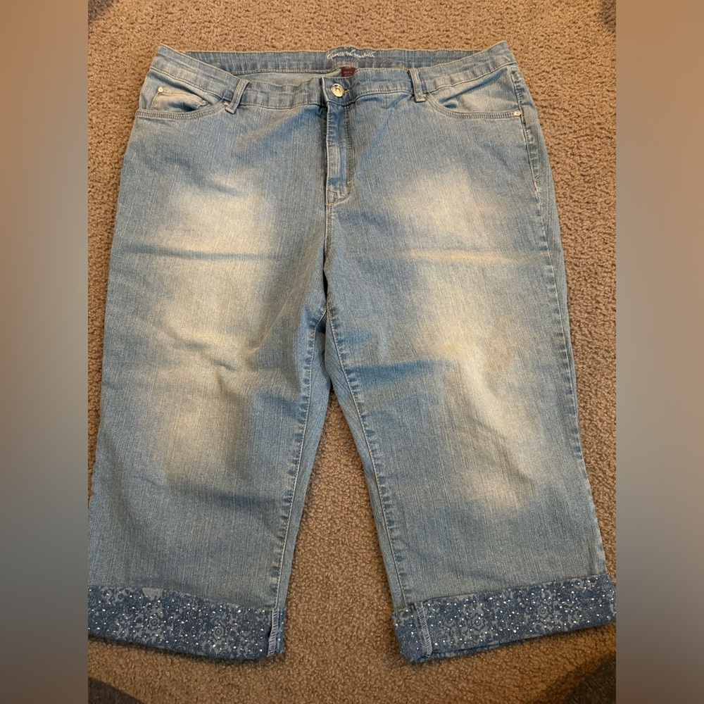 Gloria Vanderbilt Alexandra capris